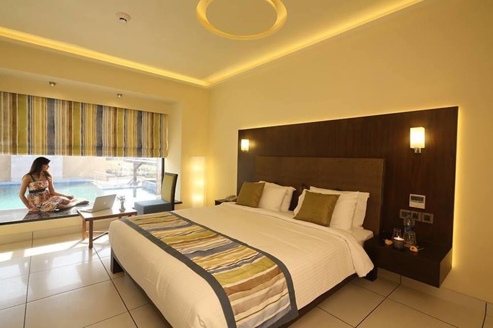 The Gold Beach Resort Daman Buitenkant foto