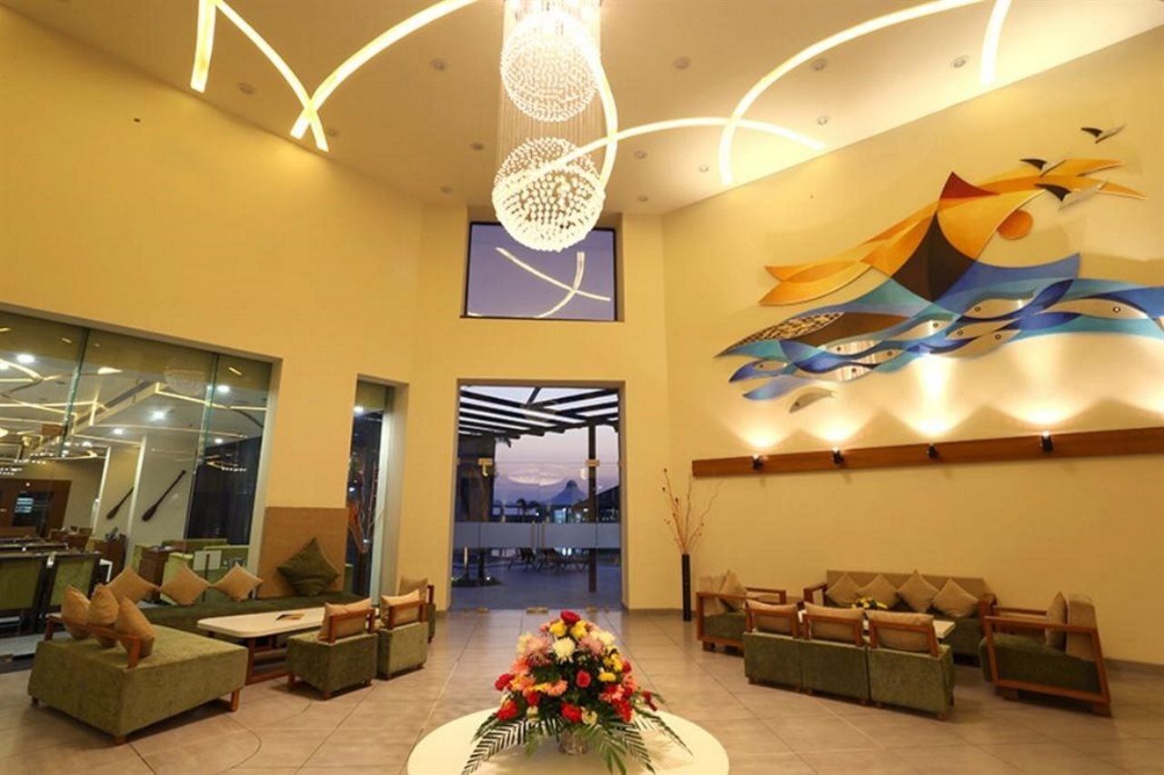 The Gold Beach Resort Daman Buitenkant foto