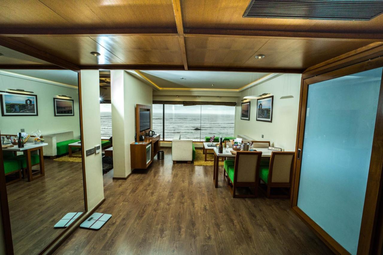 The Gold Beach Resort Daman Buitenkant foto
