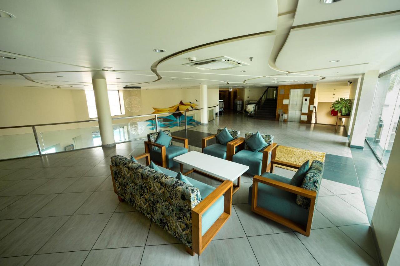 The Gold Beach Resort Daman Buitenkant foto